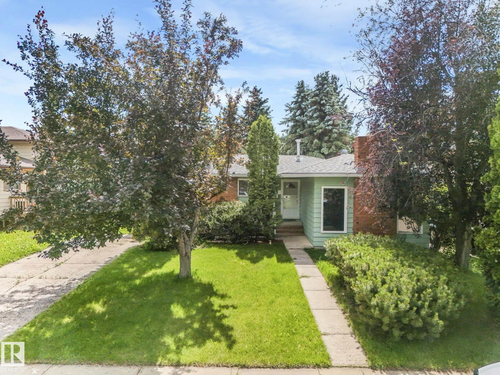 1118 68 ST NW