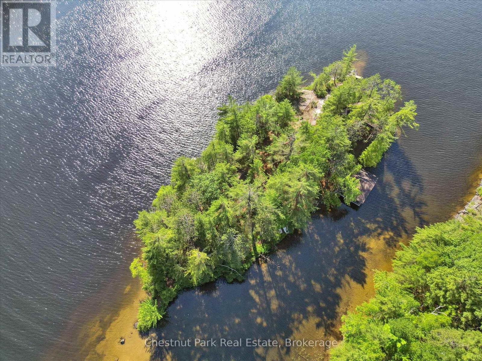 1 DIAMOND ISLAND