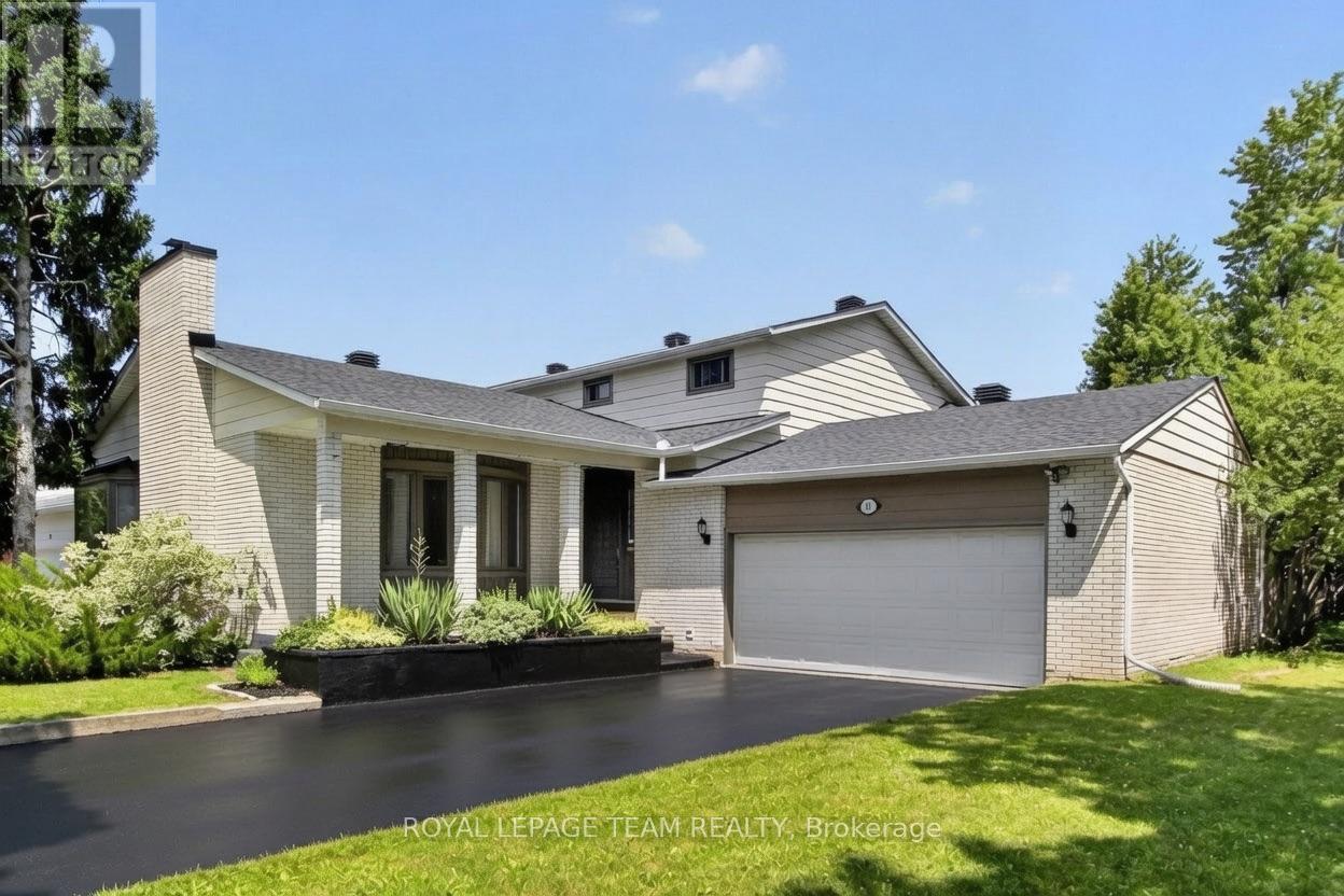 61 AMBERWOOD CRESCENT