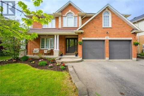 11 ERIC BURKE Court Hamilton ON L9A5J9