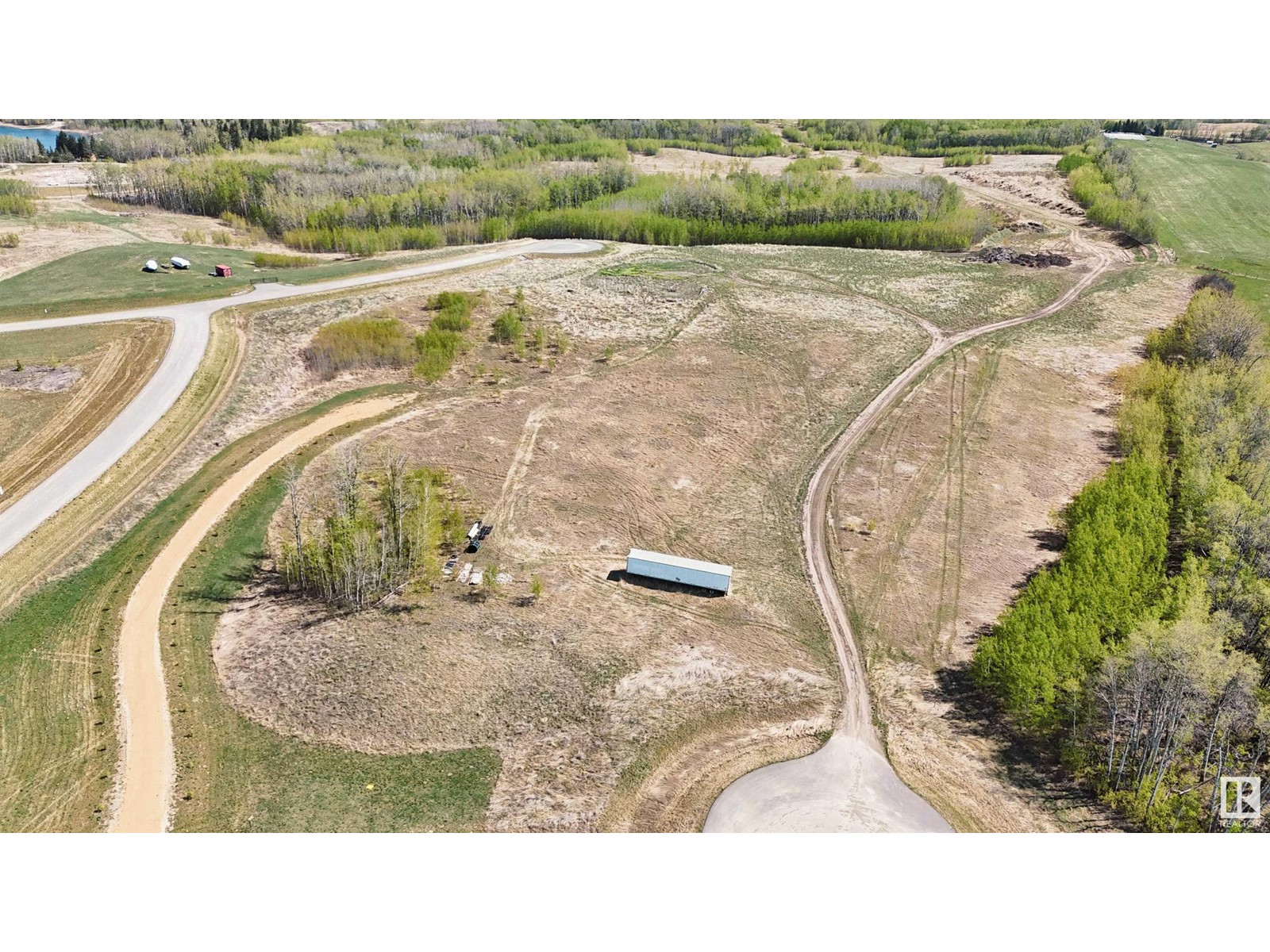 #102 2307 TWP ROAD 522