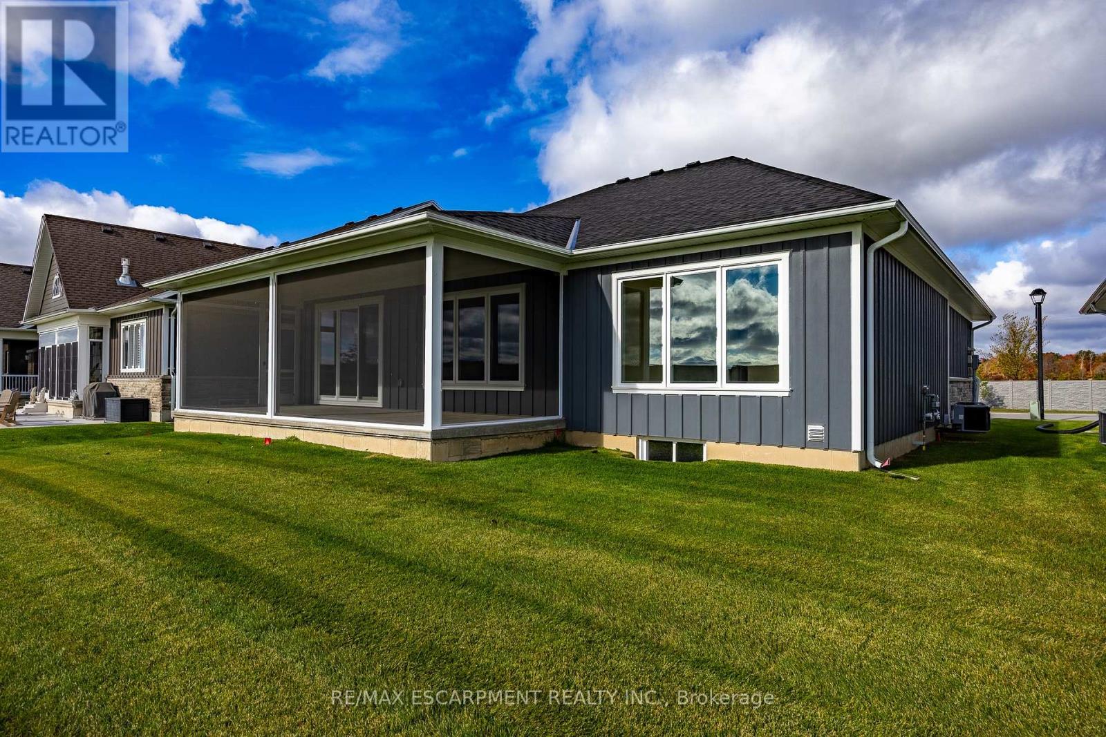 218 SCHOONER DRIVE