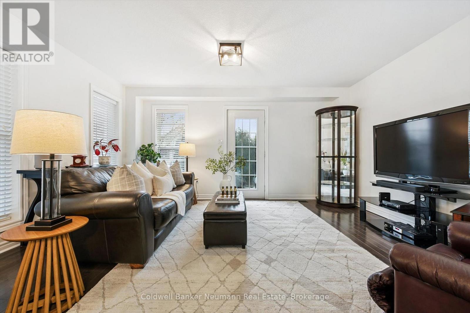 9 - 100 FREDERICK DRIVE