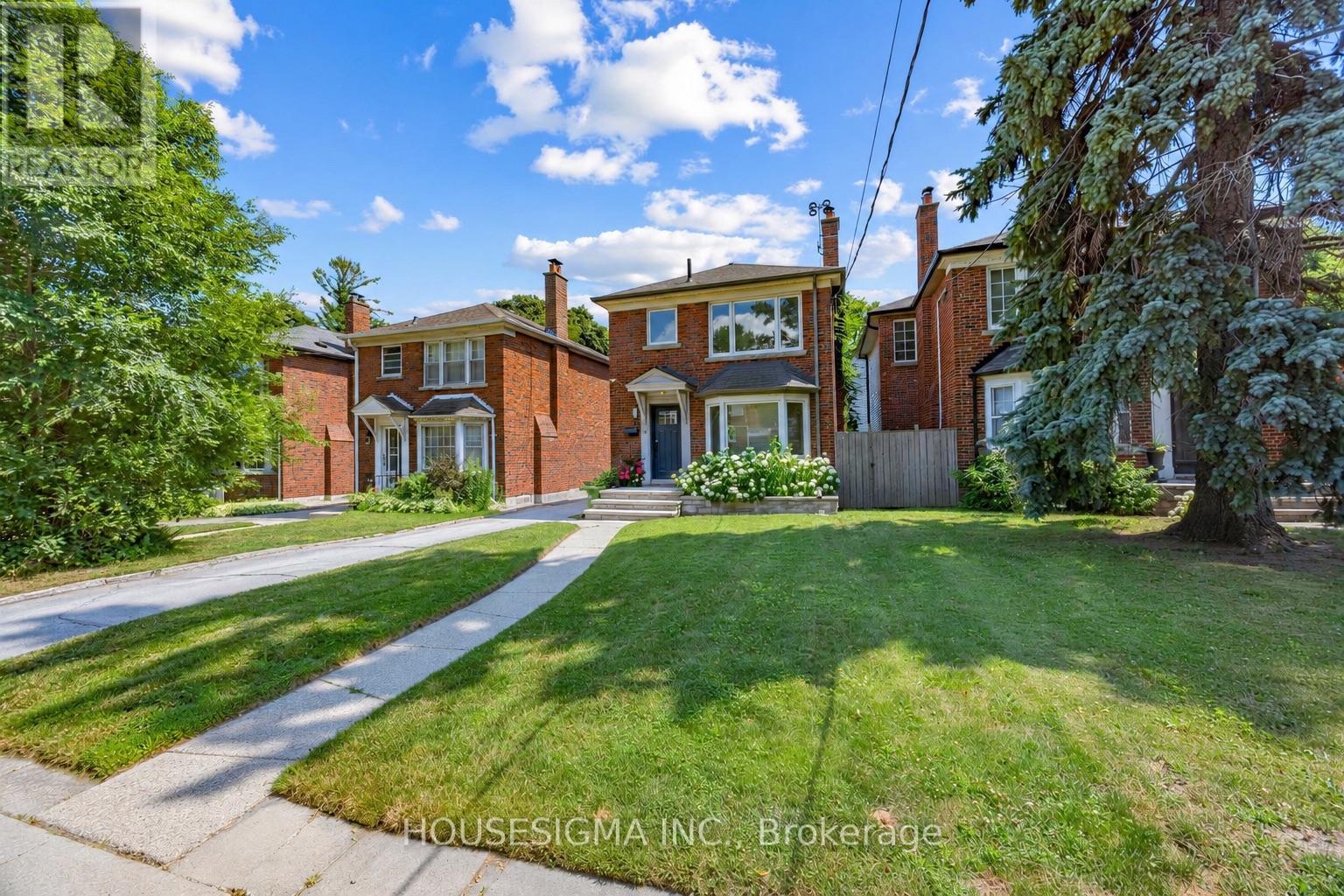 19 PARKLEA DRIVE