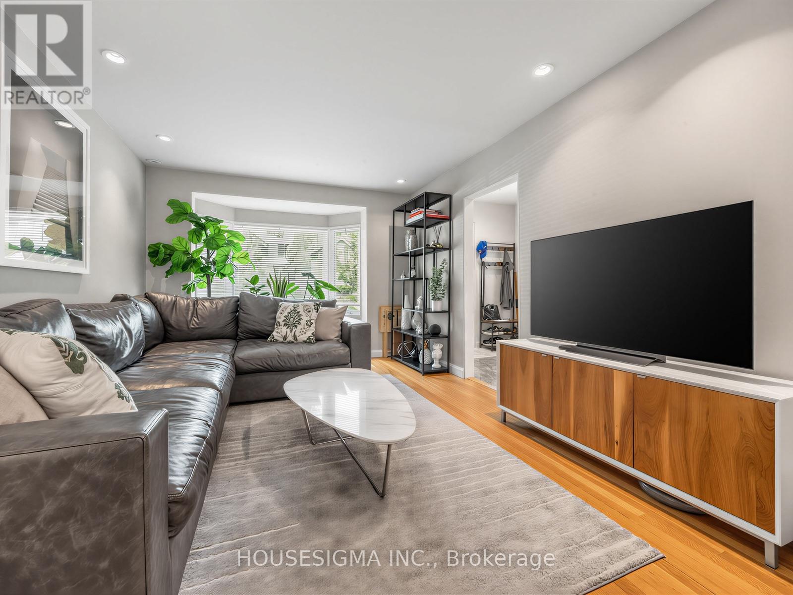 19 PARKLEA DRIVE