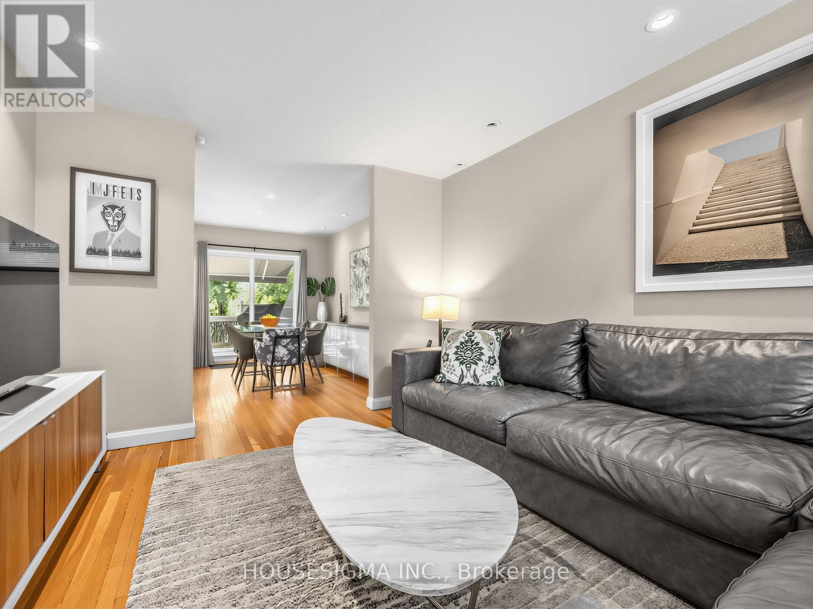 19 PARKLEA DRIVE