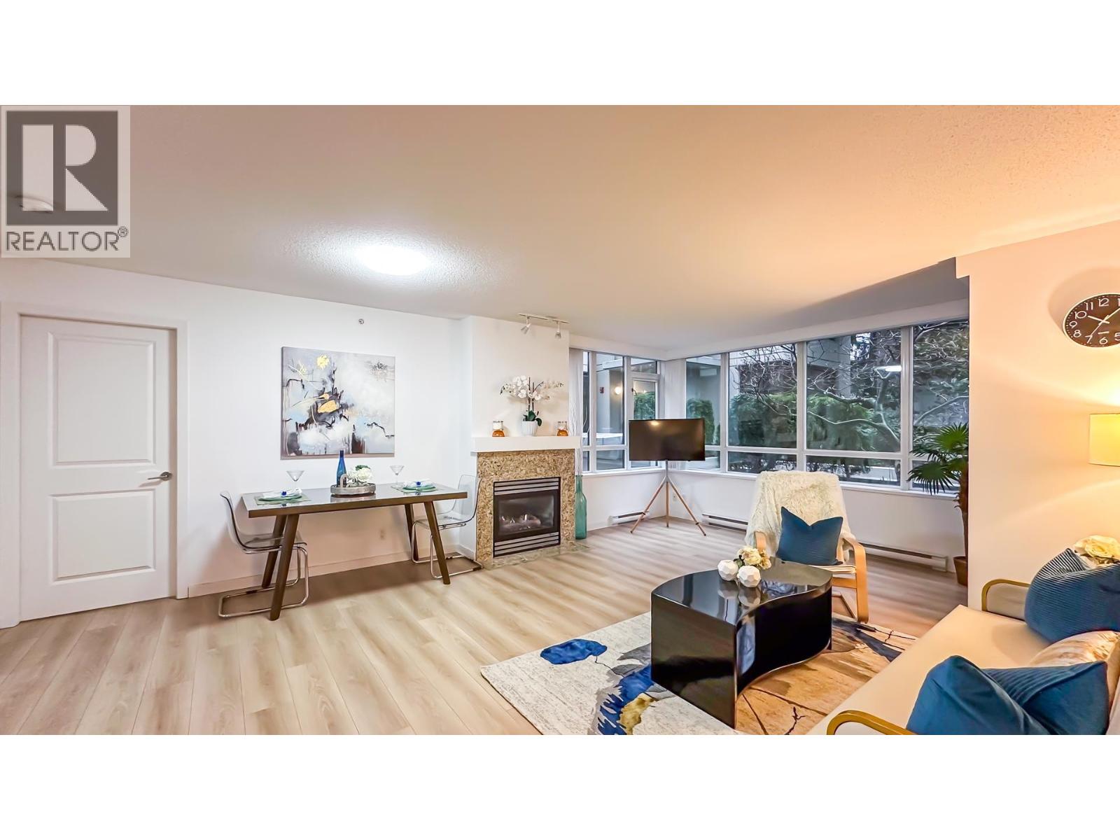 305 2088 MADISON AVENUE