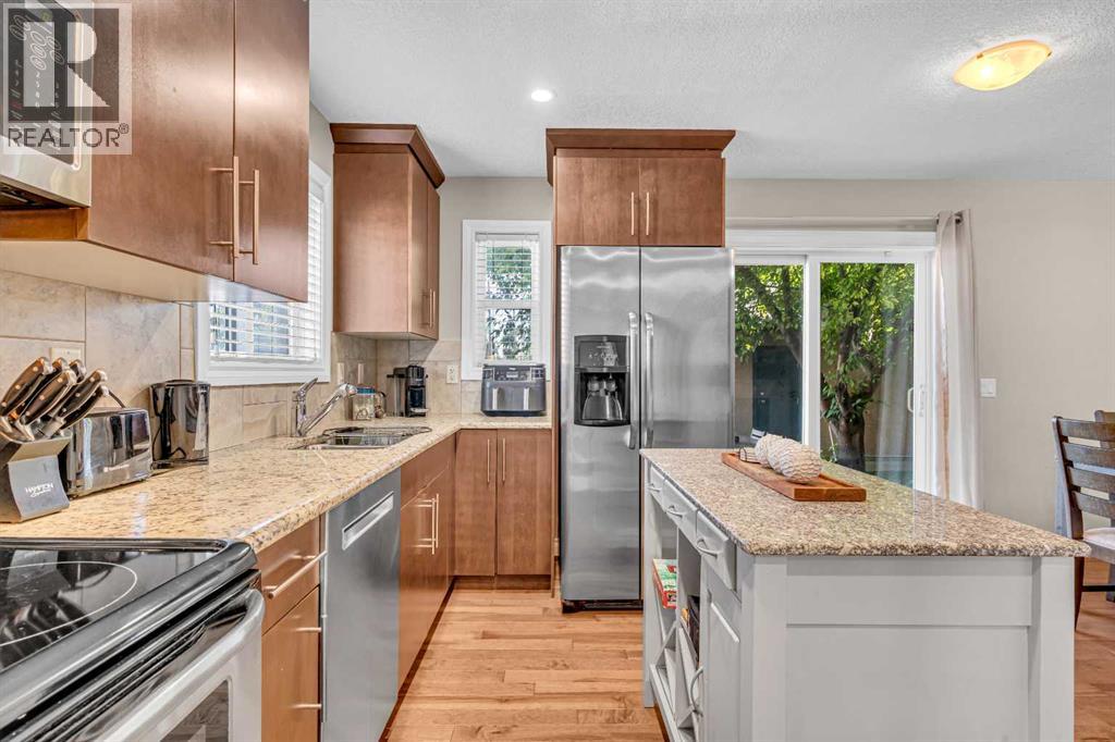 2, 821 Mcdougall Road NE