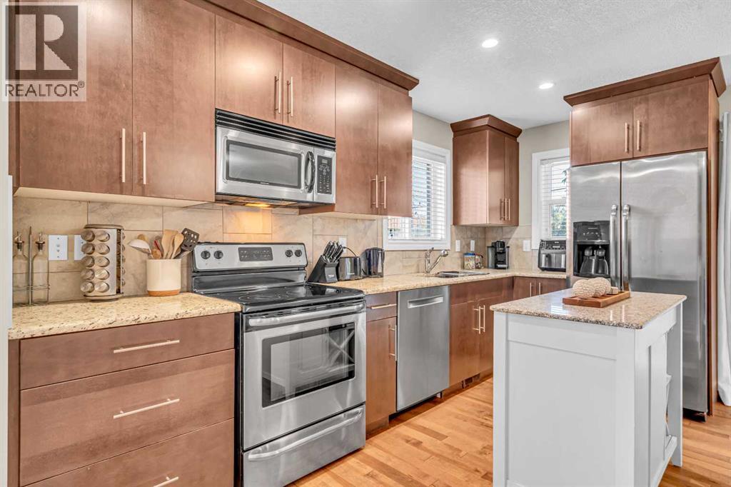 2, 821 Mcdougall Road NE