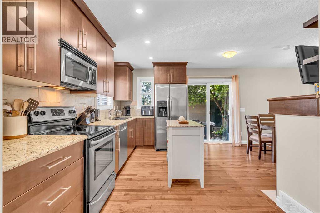 2, 821 Mcdougall Road NE