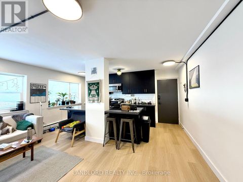 102 - 111 CRAYDON ROAD Whitby (Downtown Whitby) ON L1N2B5