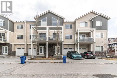 535 Redstone View NE Calgary AB T3N1B5