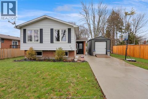 885 Hilda AVENUE Wallaceburg ON N8A4T3