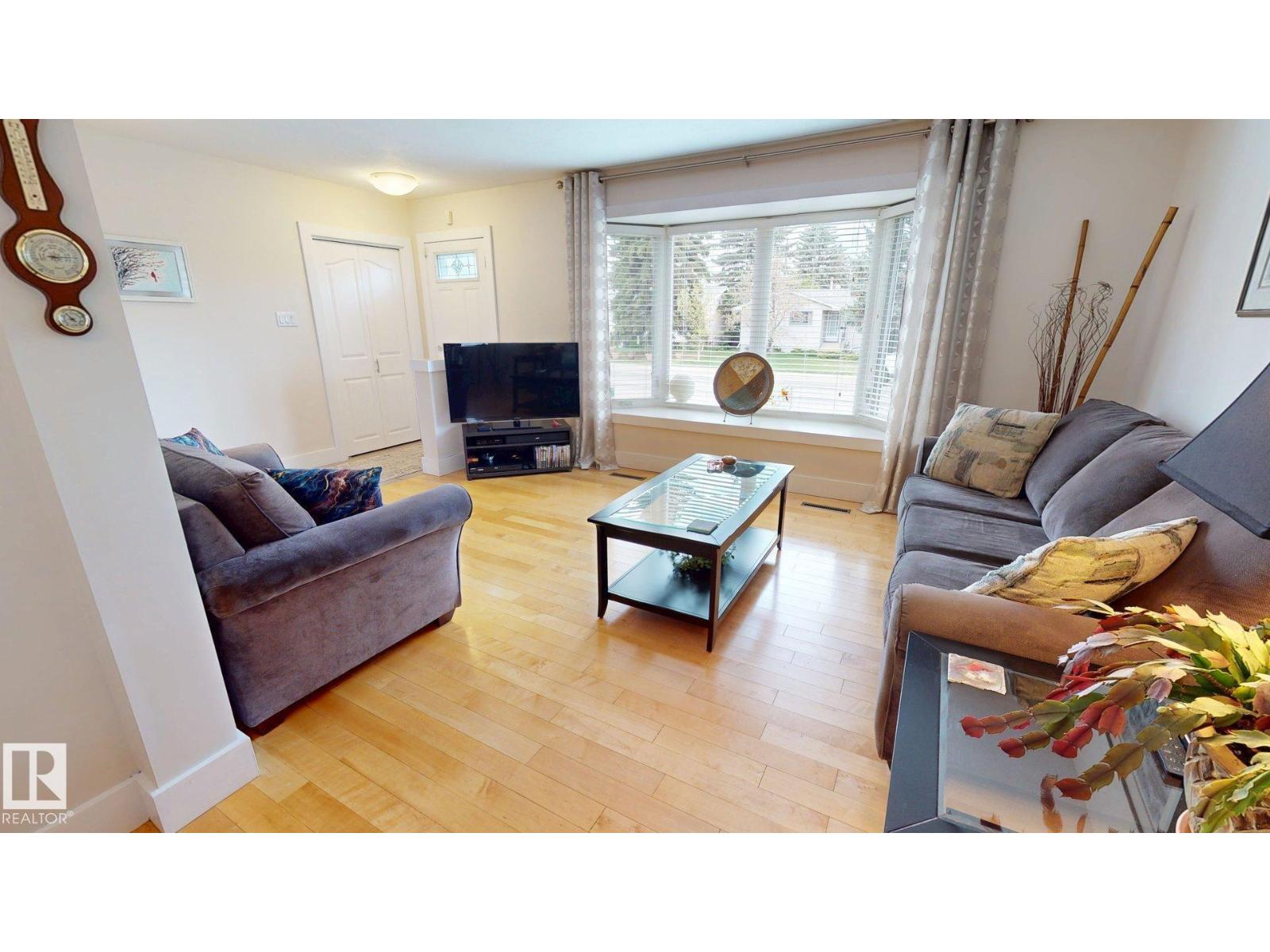 15627 83 AV NW