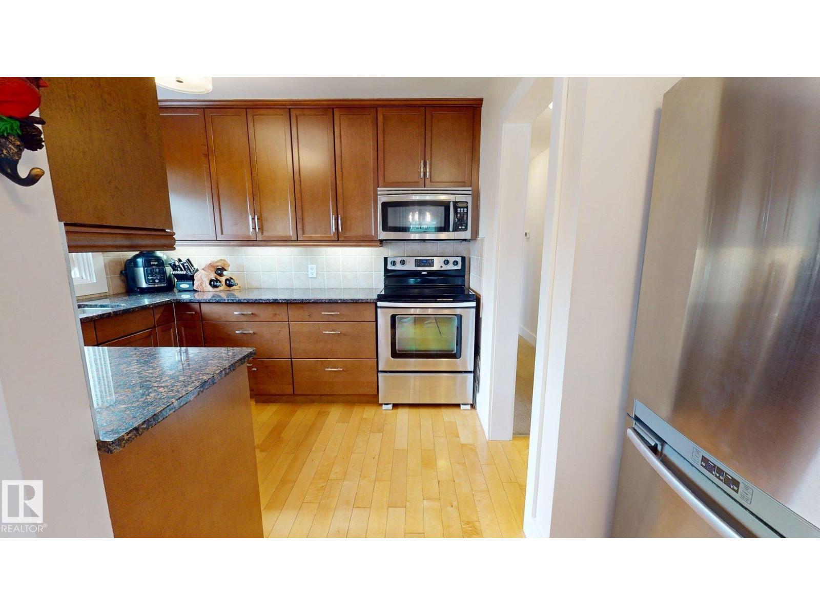 15627 83 AV NW