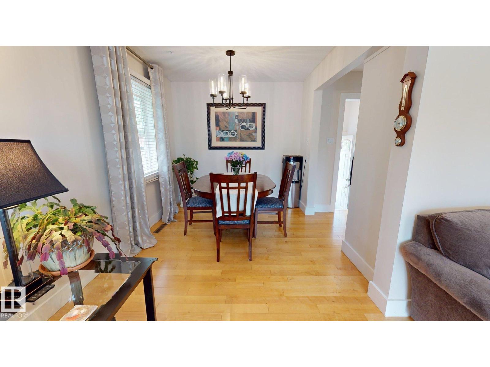 15627 83 AV NW