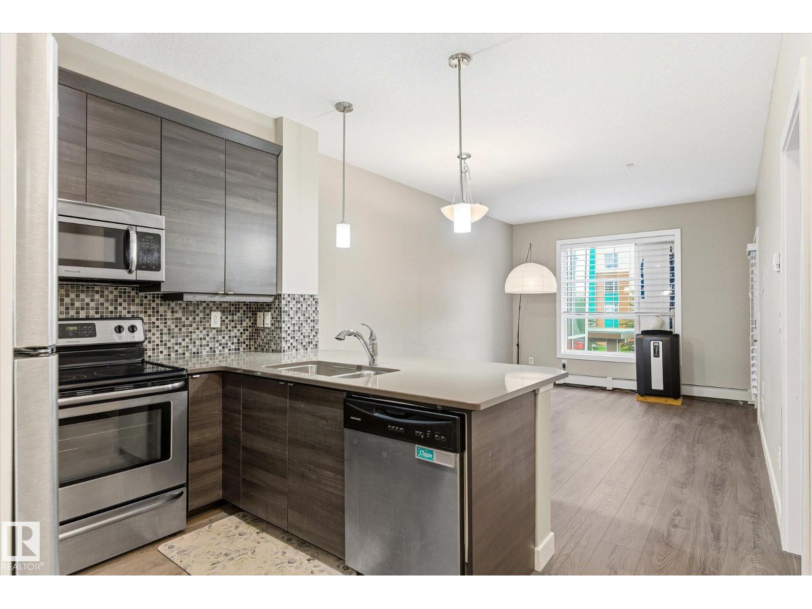 #218 2590 ANDERSON WY SW