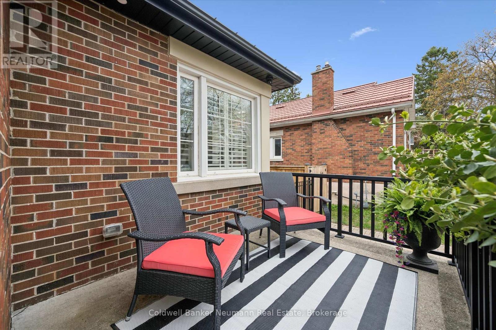 37 PARKHOLM AVENUE