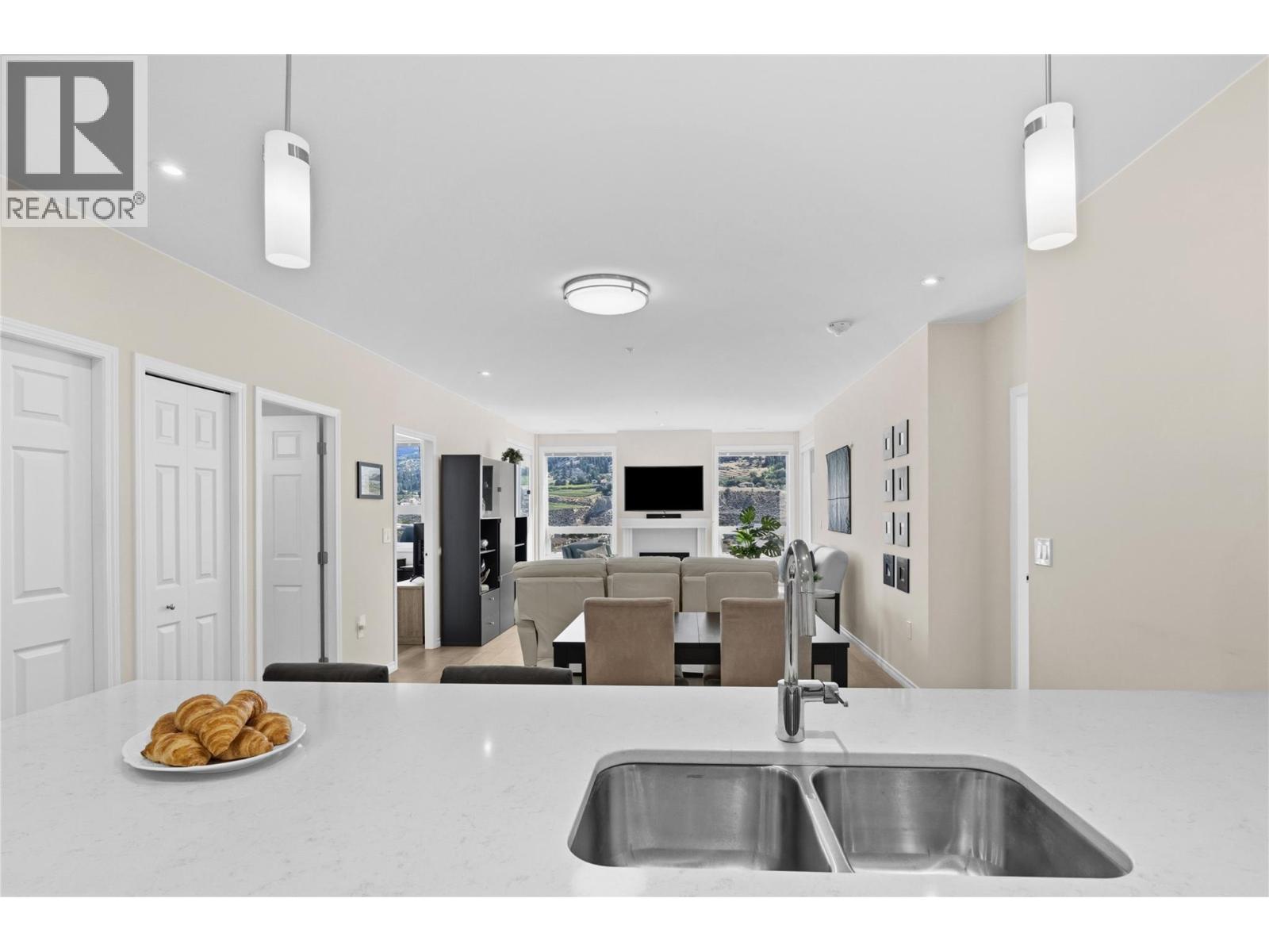 3346 Skaha Lake Road Unit# 1206