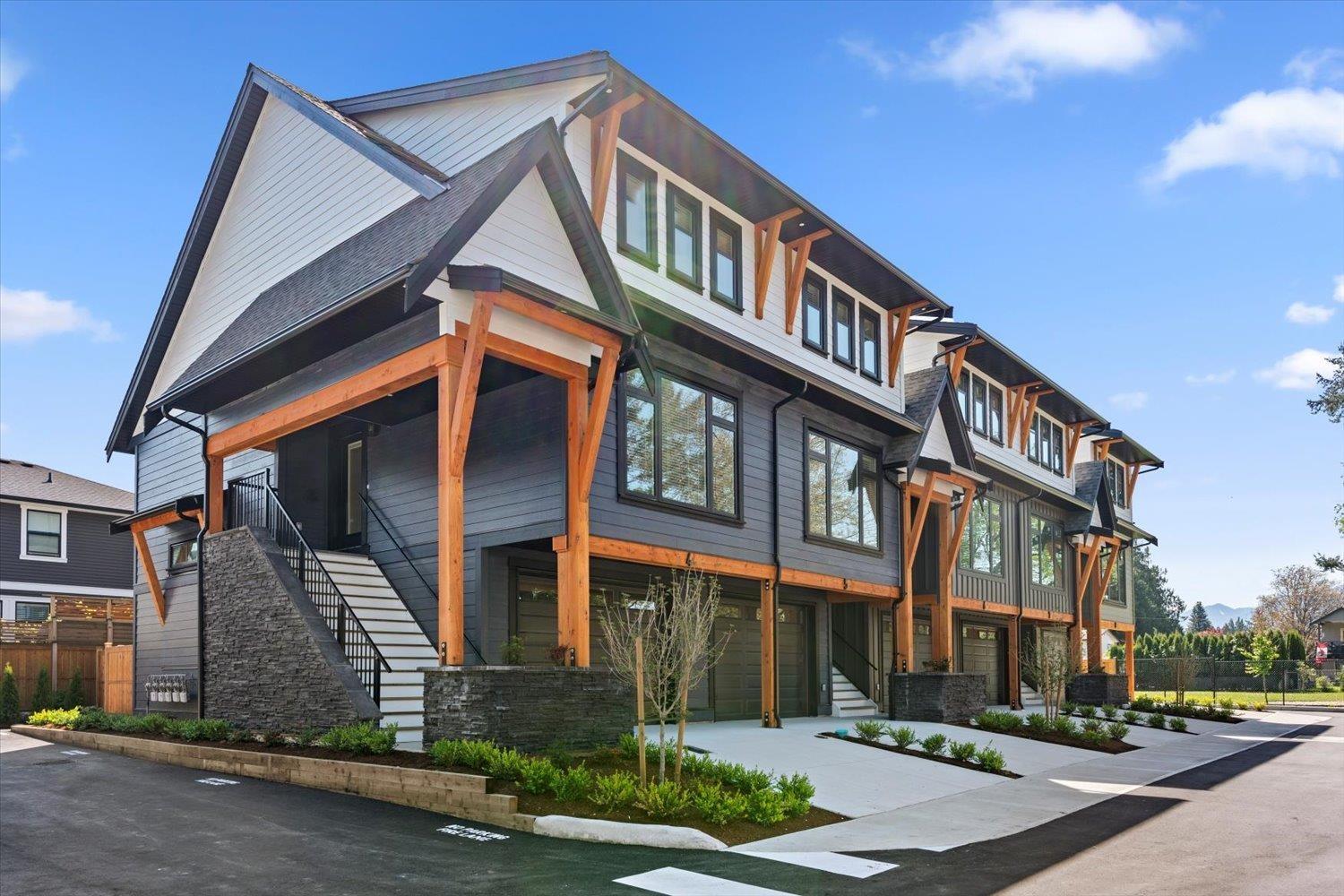 8 46106 RIVERSIDE DRIVE|Chilliwack Proper East