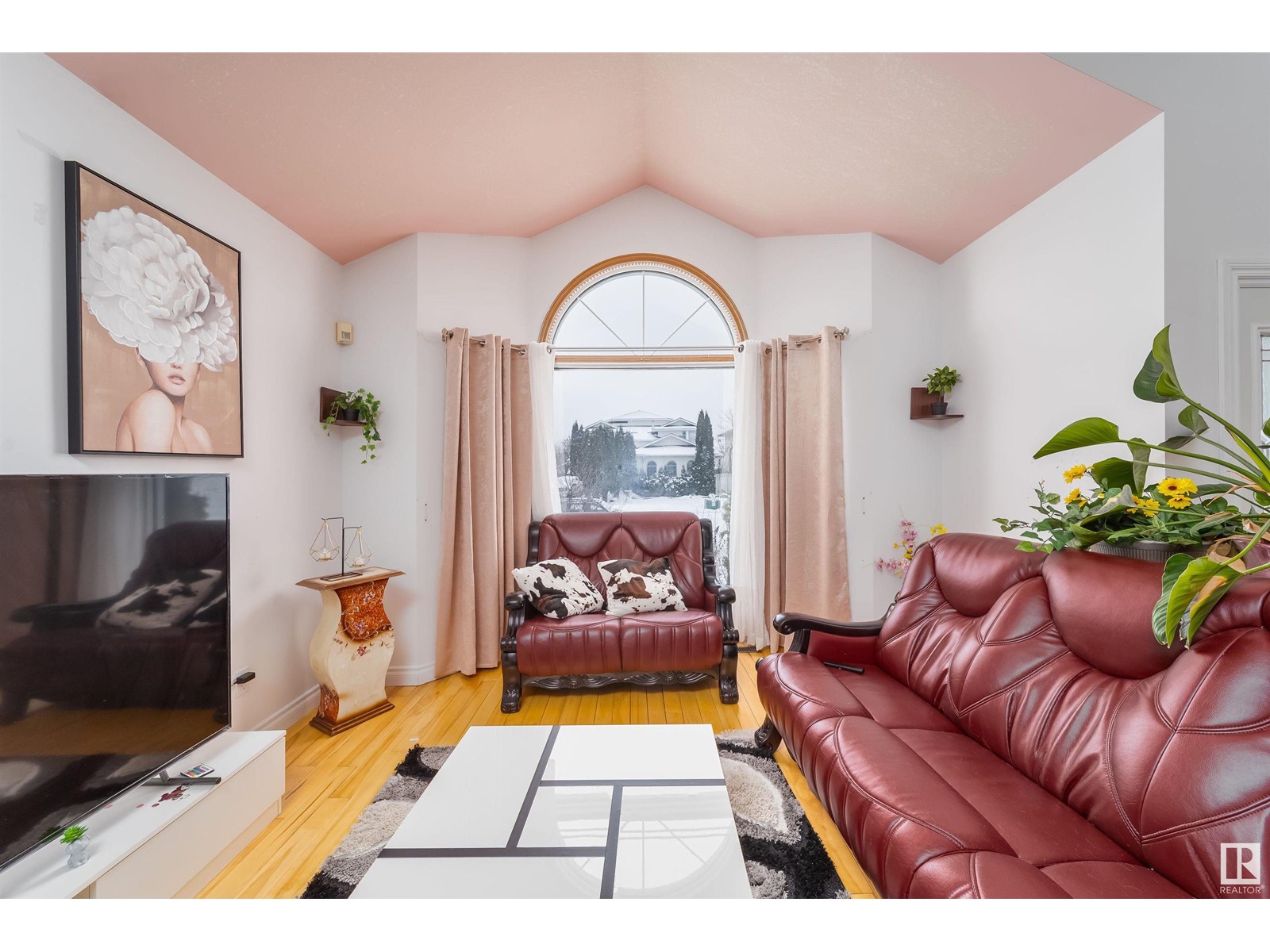 7220 158 AV NW NW
