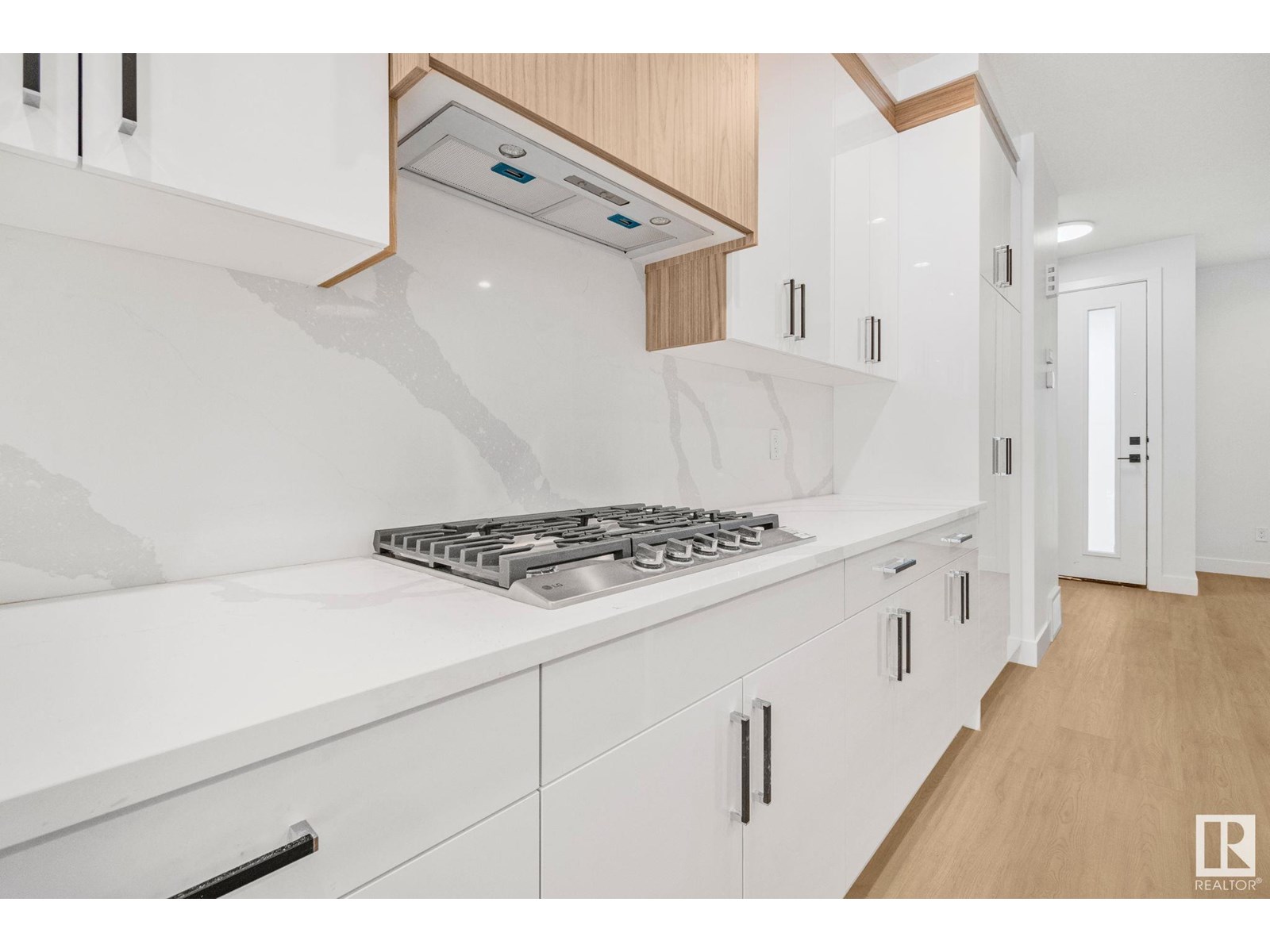 11138 126 ST E NW
