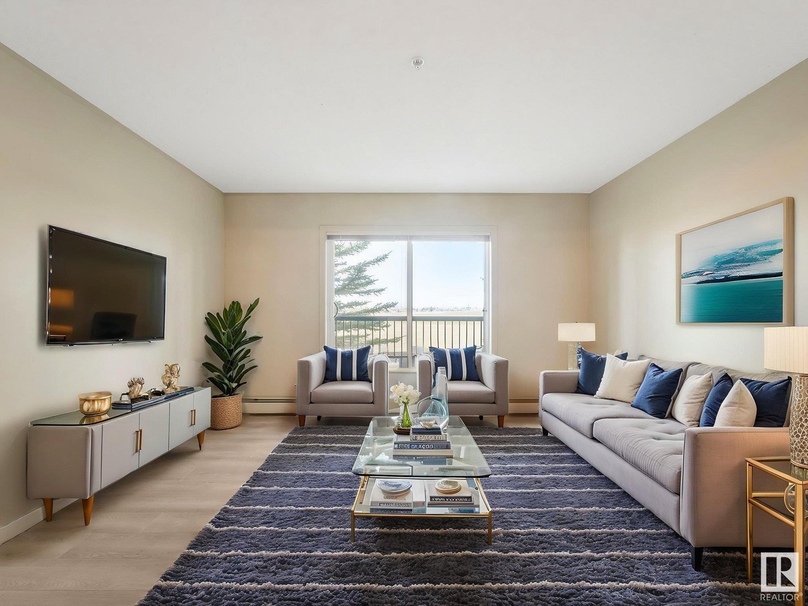 #204 646 MCALLISTER LO SW