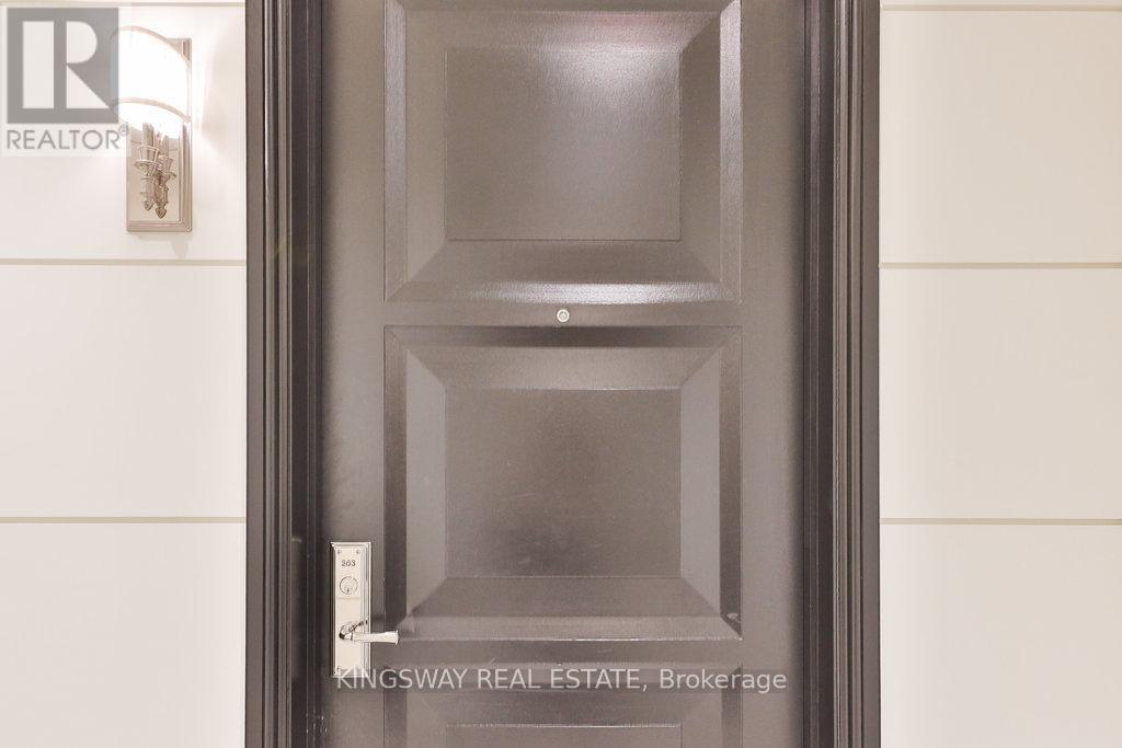 203 - 300 RANDALL STREET