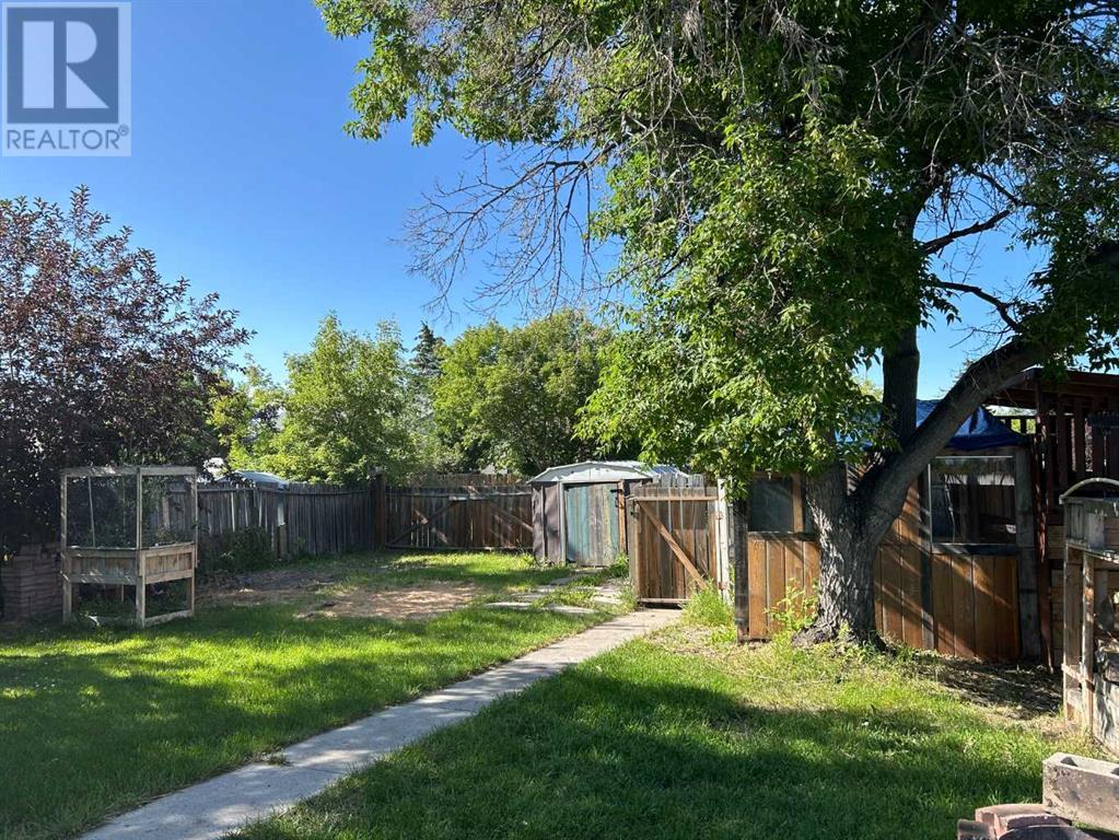 3 Falwood Place NE