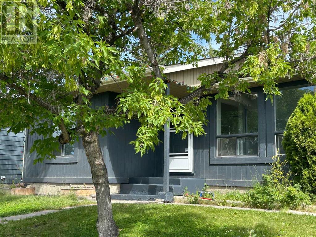 3 Falwood Place NE