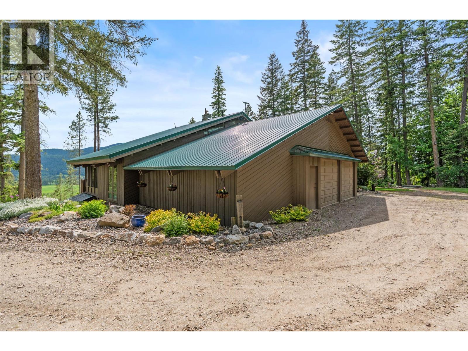 1099 Enderby Mabel Lake Road