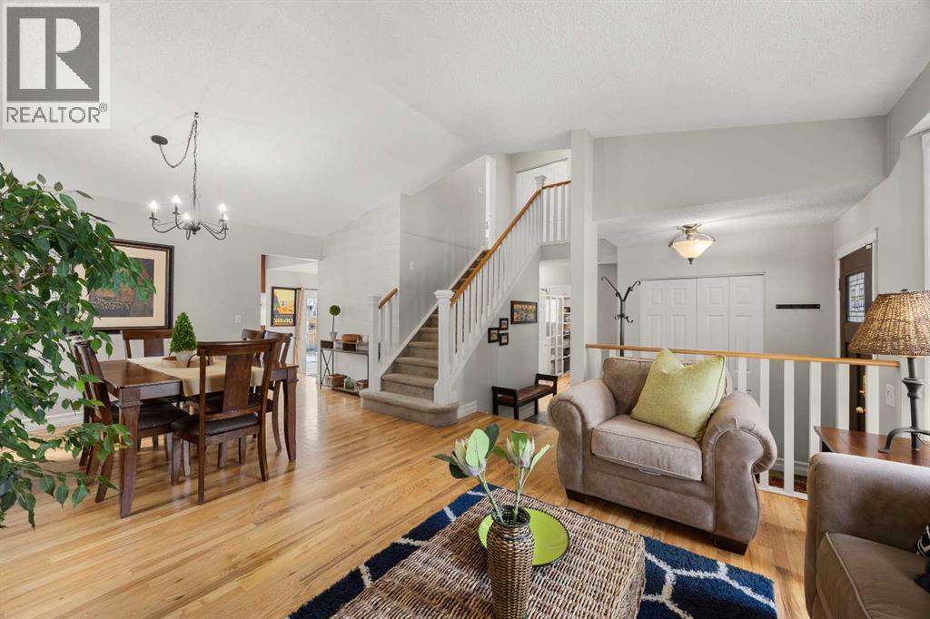 98 Sunvista Close SE