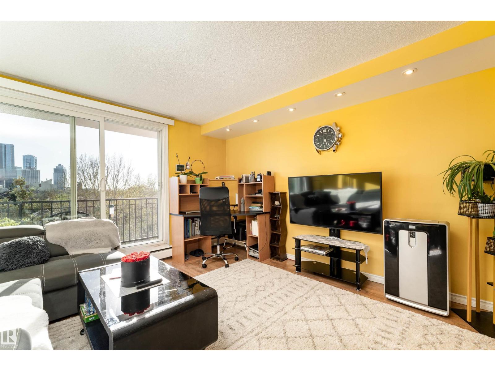 #604 9028 JASPER AV NW