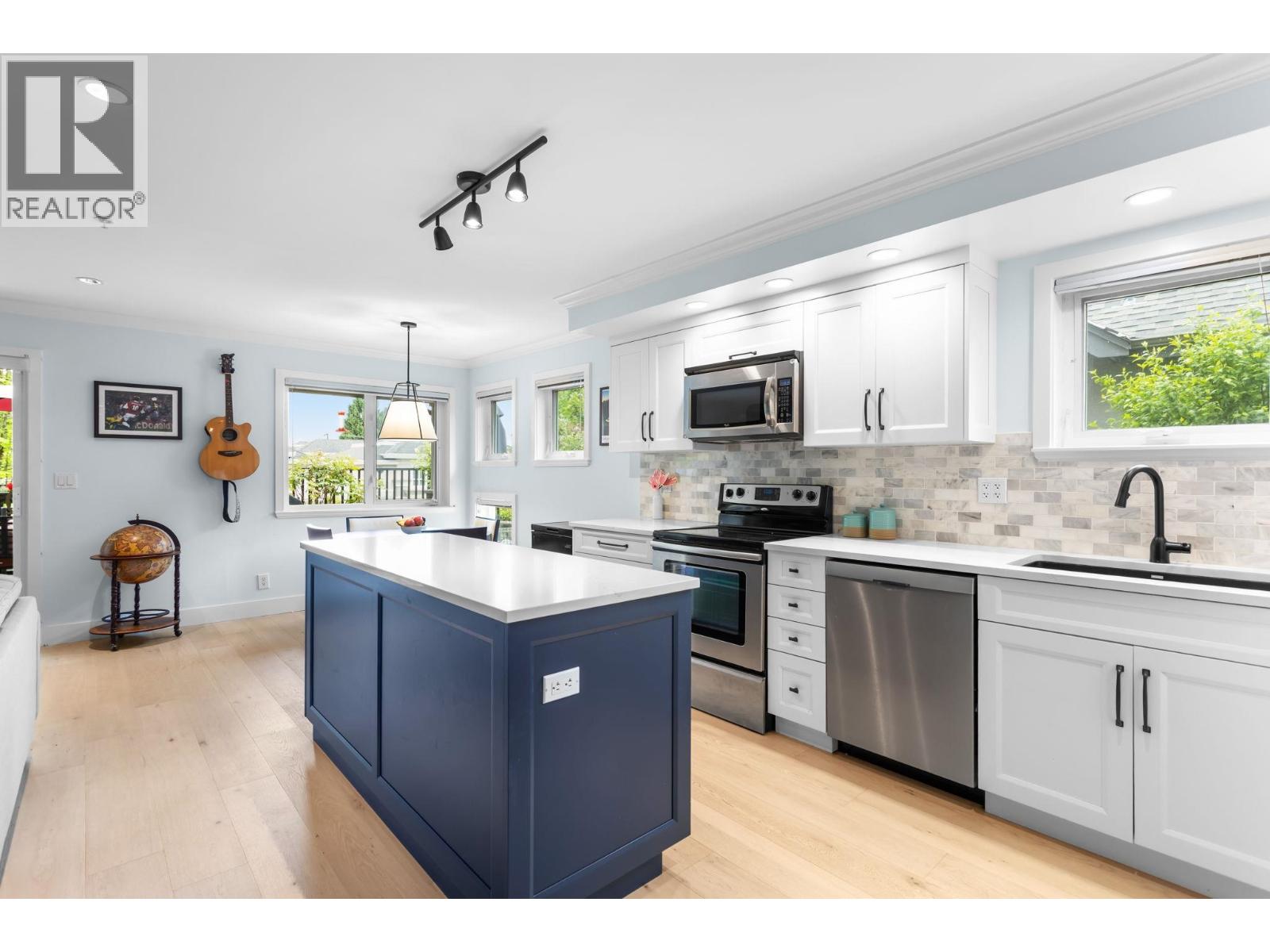 1121 ST. ANDREWS AVENUE