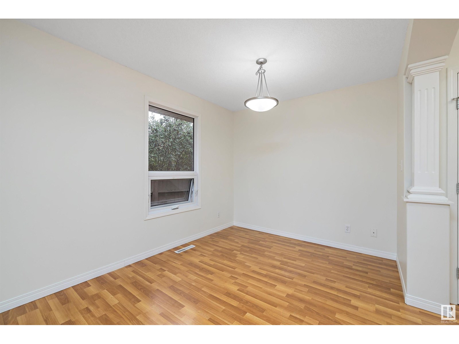 3824 110 ST NW