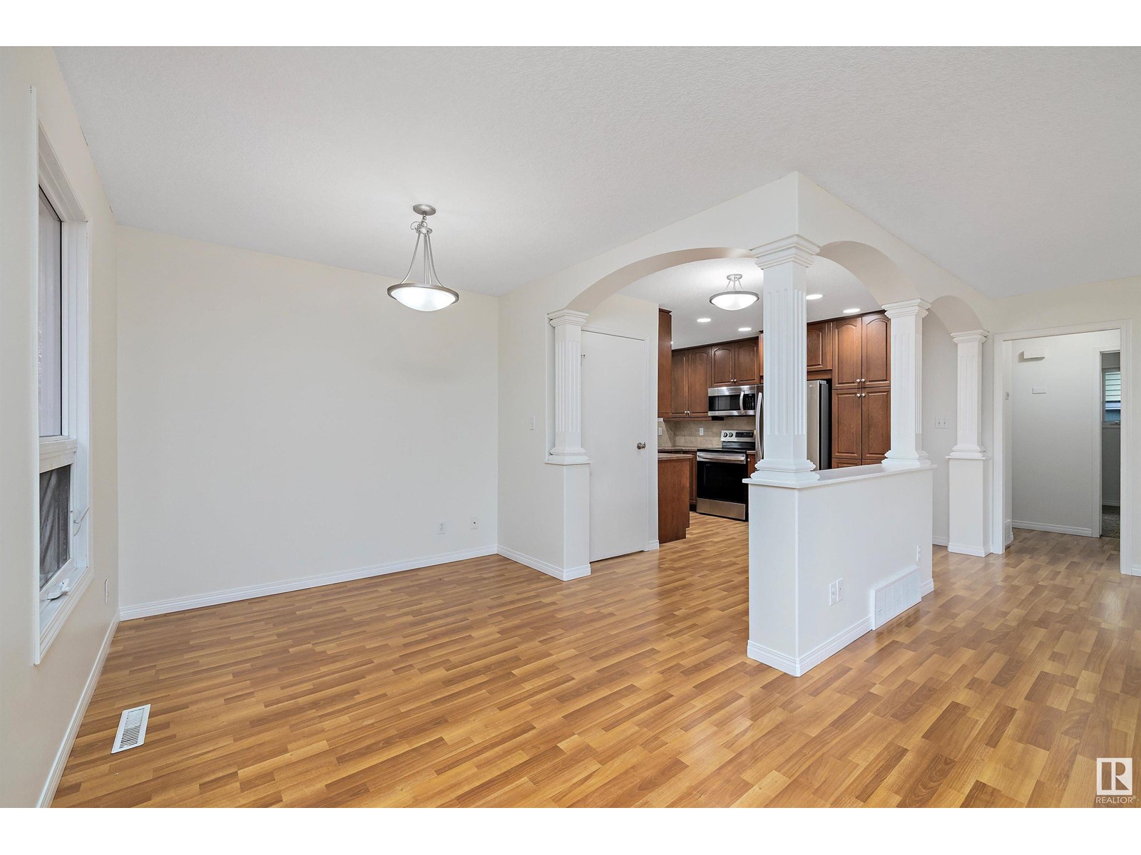 3824 110 ST NW