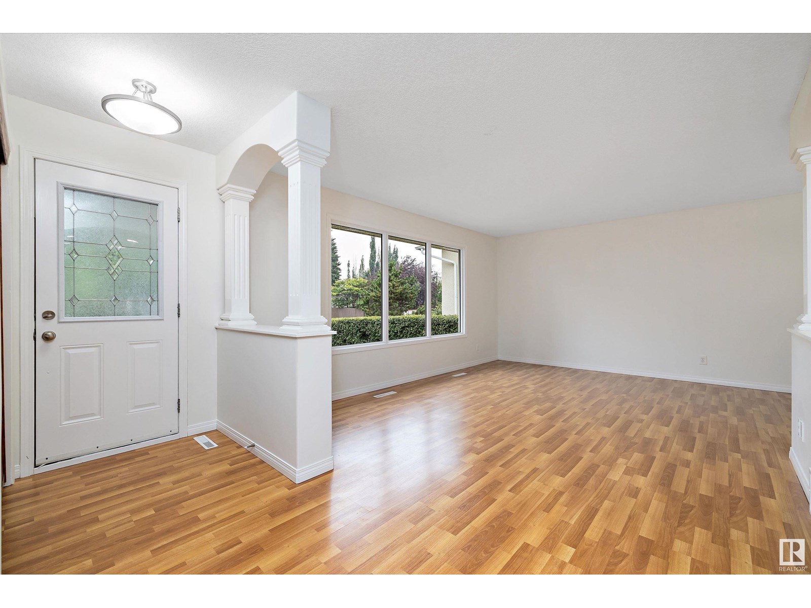 3824 110 ST NW
