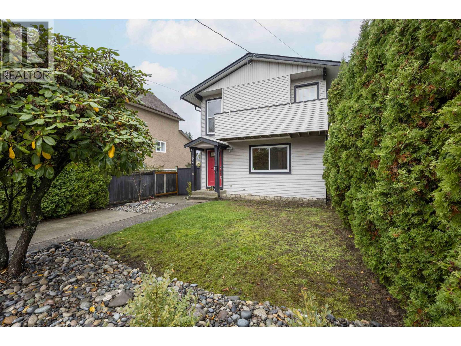 1927 COQUITLAM AVENUE
