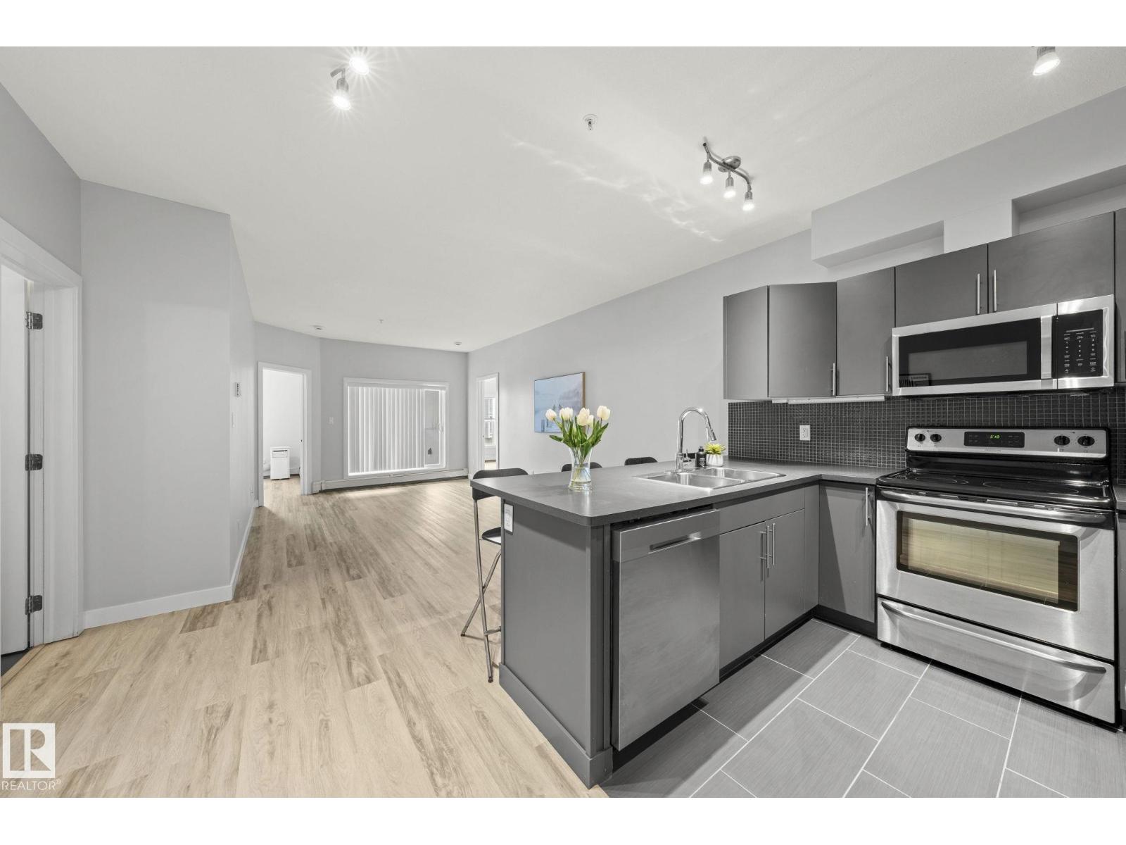 #306 10611 117 ST NW