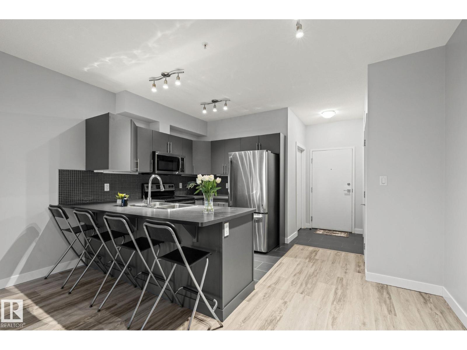 #306 10611 117 ST NW