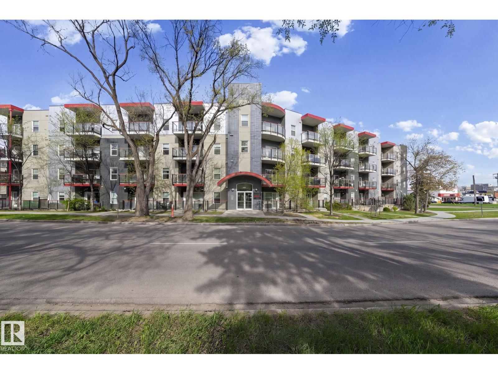 #306 10611 117 ST NW
