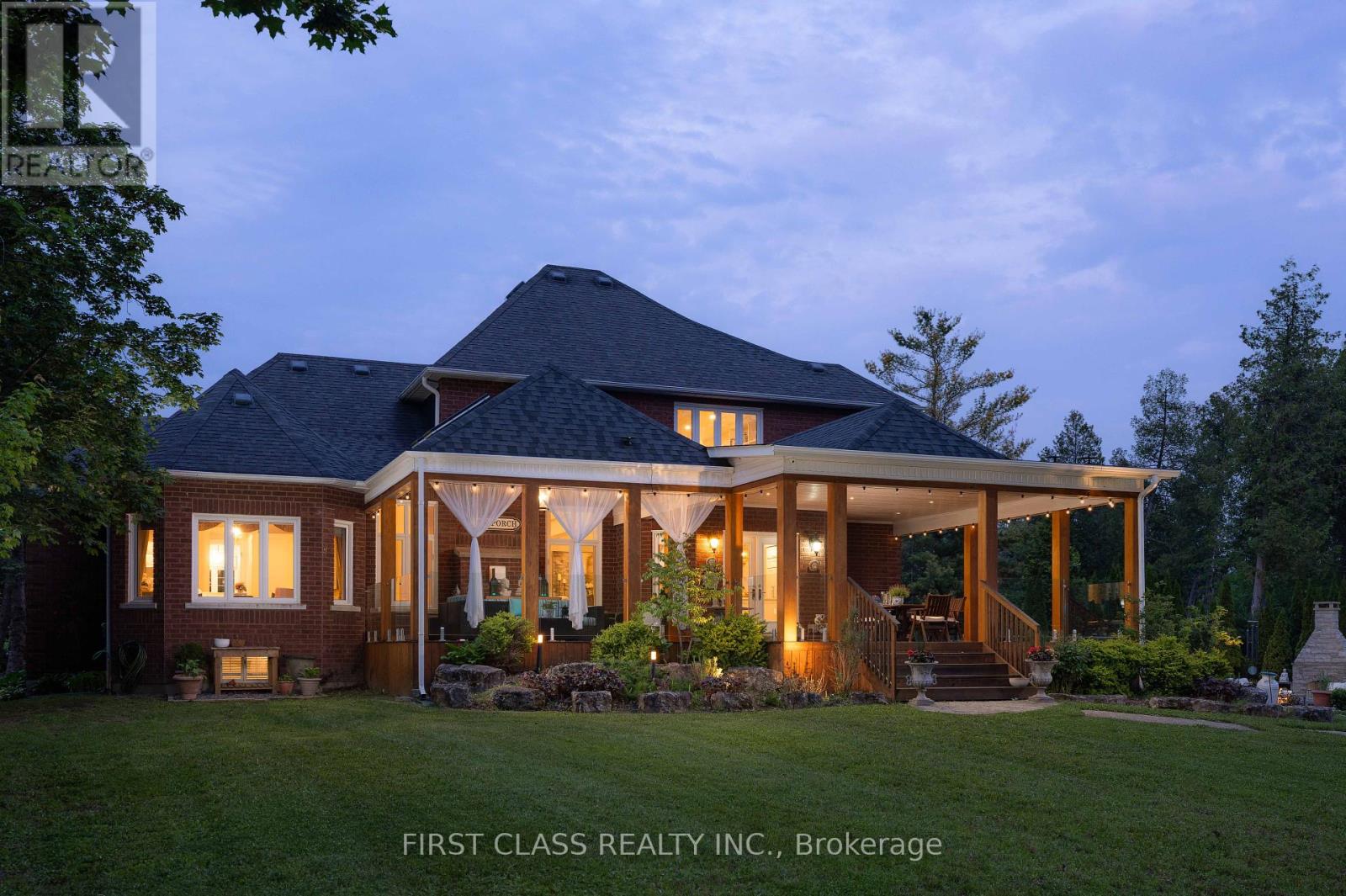 2 VANVALLEY DRIVE
