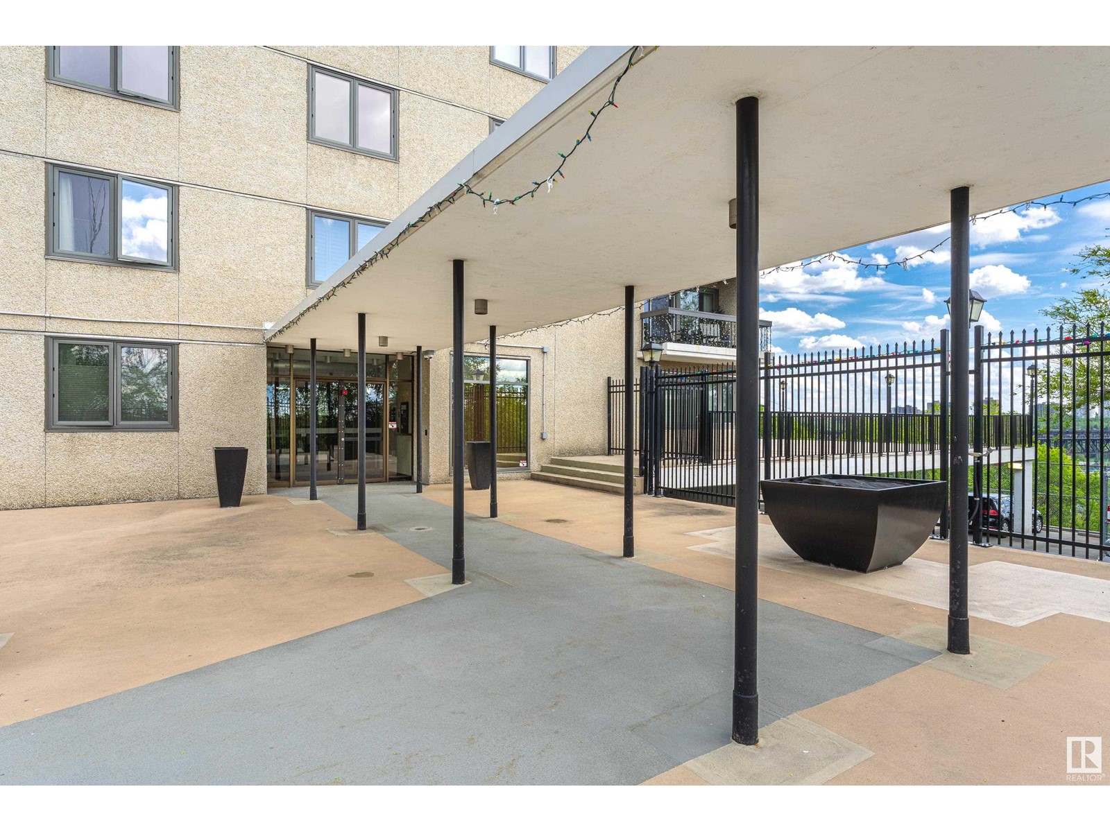 #903 9737 112 ST NW NW