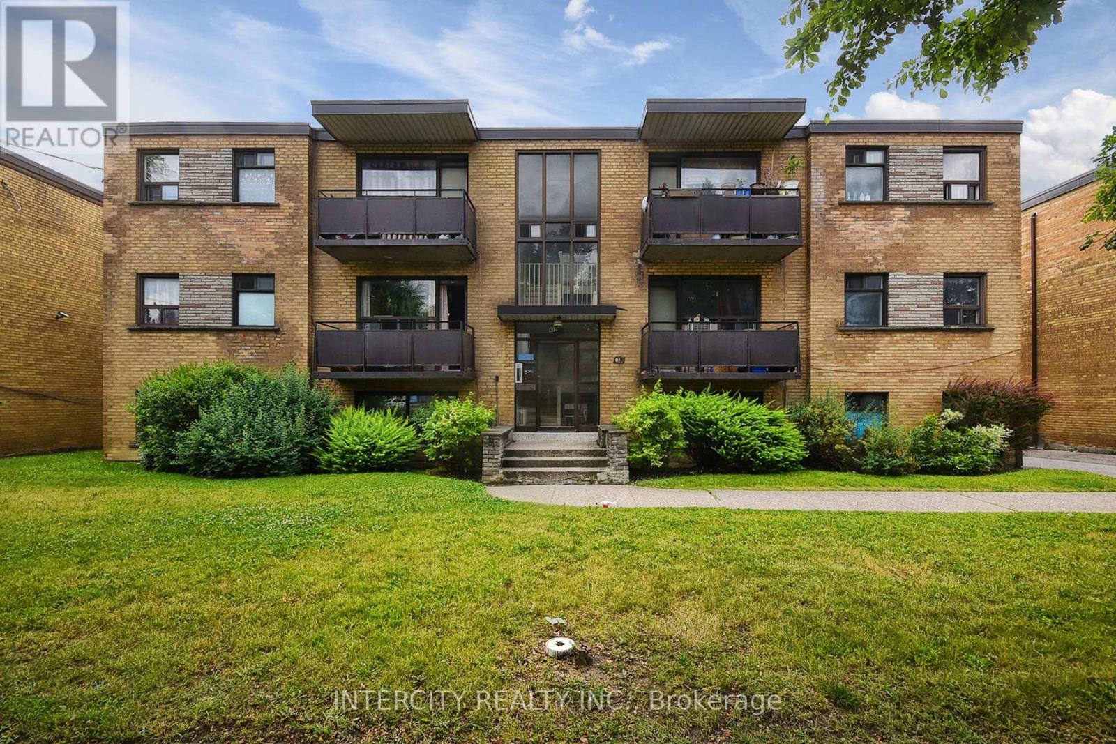 415 WILSON AVENUE