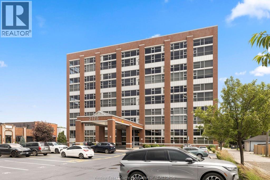 2175 WYANDOTTE STREET East Unit# 313