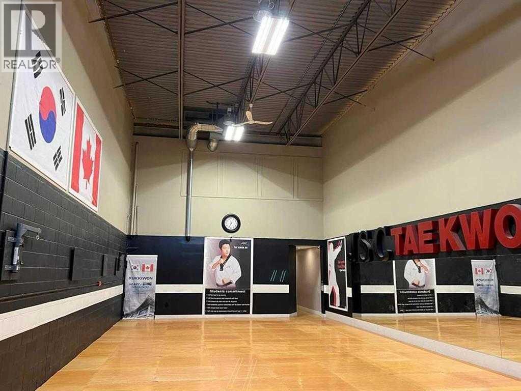 20, 12221 44 Street SE