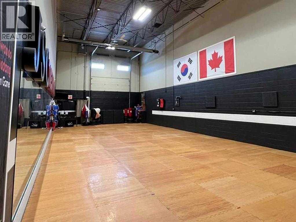 20, 12221 44 Street SE