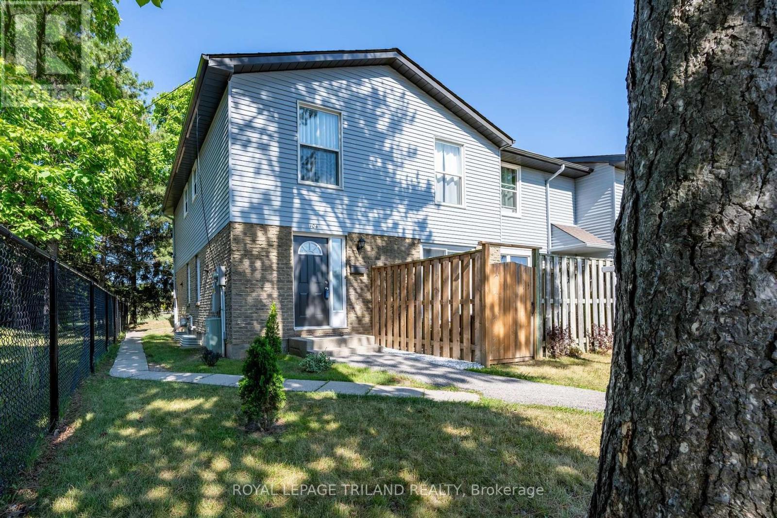 104 - 70 FIDDLERS GREEN ROAD