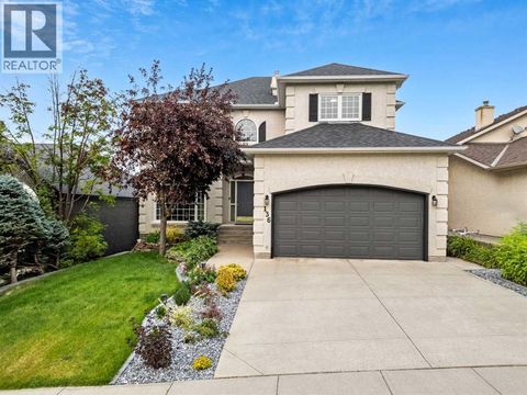 136 Patrick View SW Calgary AB T3H3J4