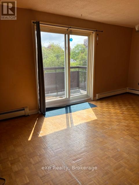 303 - 925 10TH AVENUE E